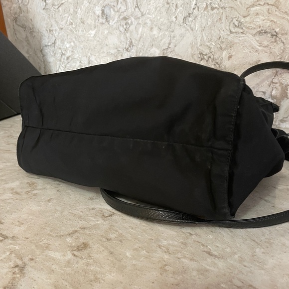SOLD Prada Multi Pocket Tessuto Nylon Shoulder Bag - Picture 8 of 12